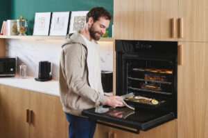 Candy_Bake_800_Full-Black-(1)-(2)