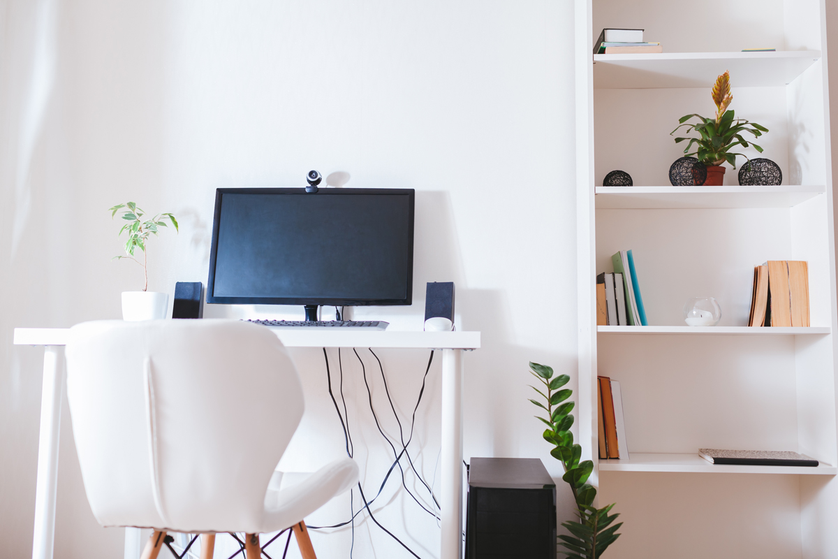 minimalistický home office