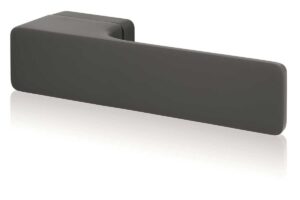 Klika_MINIMAL_povrch_titan_mat_cerny_foto_zdroj_M&T