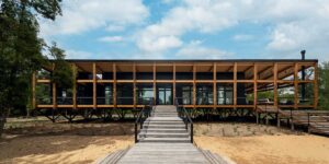 Dům obojživelník: Když se hladina zvedá, on zůstává