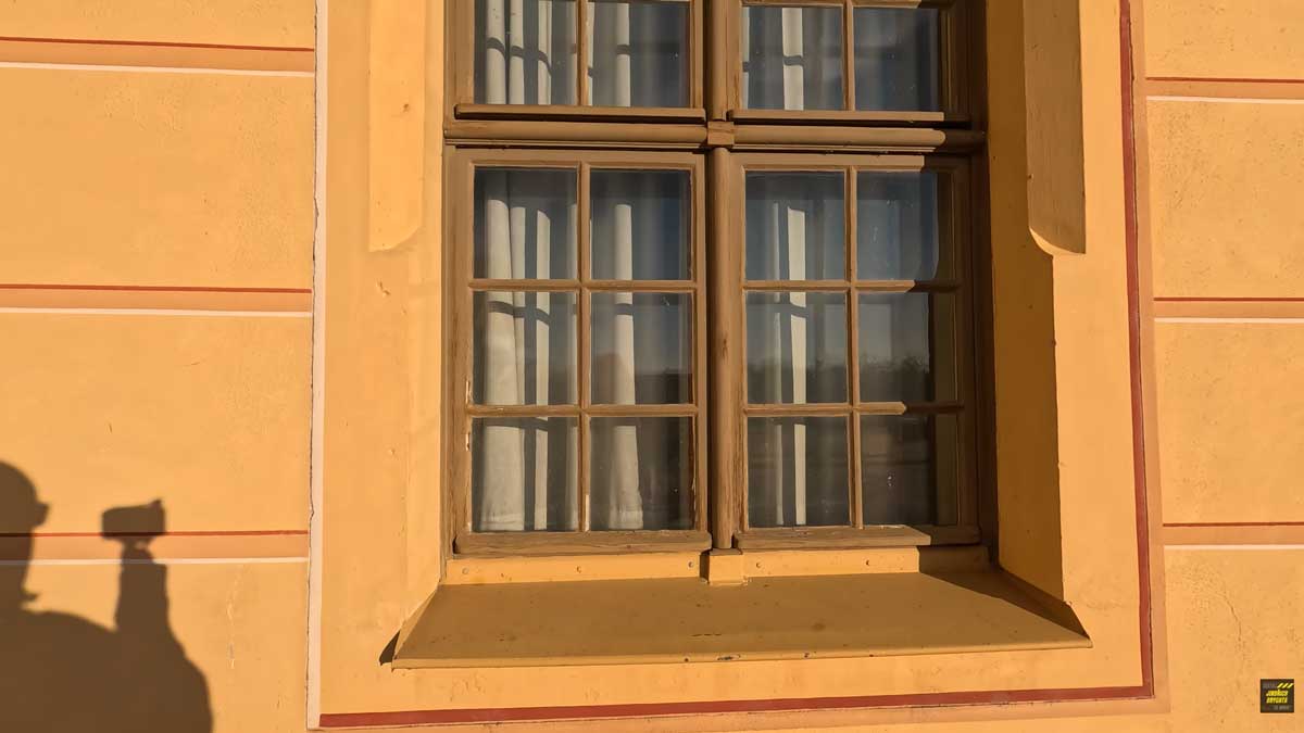 Okno zámku Moritzburg v detailu