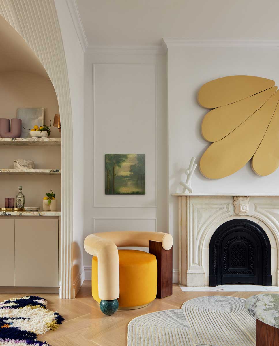 Designové křeslo jako výrazný akcent v interiéru