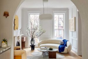 Obloukové klenby propojující jednotlivé části denní zóny