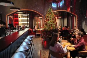 Kavárna v centru Jakutska slouží jako útočiště před zimou a místo setkávání místních.