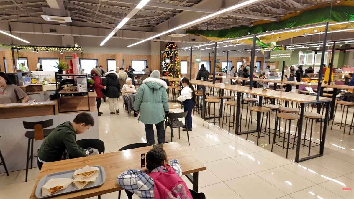 Restaurace a kavárny v Jakutsku slouží jako útočiště před extrémním mrazem.