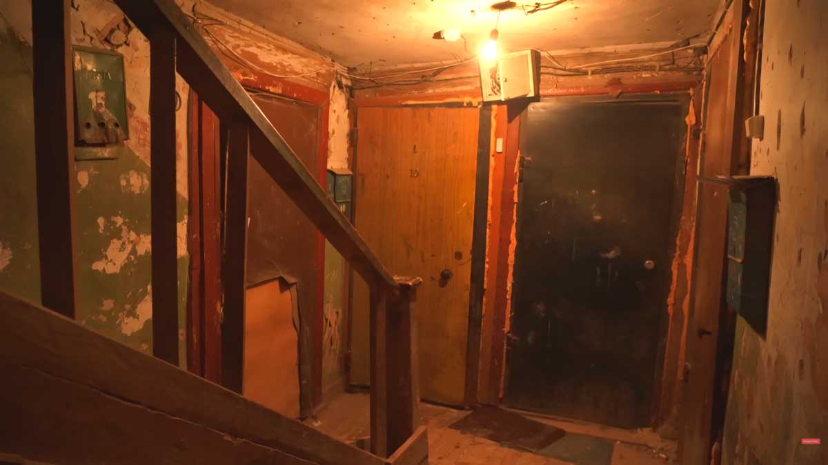 Starší obývaný dům v Jakutsku dokládá život v podmínkách permafrostu a mrazu.