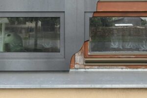 Stare_drevene_okno_s_dodatecnym_hliníkovym_oplastenim_06_foto_zdroj_Institu_zdraveho_bydleni