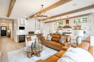 Tajemství nábytku, který přežije všechno: 7 materiálů, na které designéři nedají dopustit