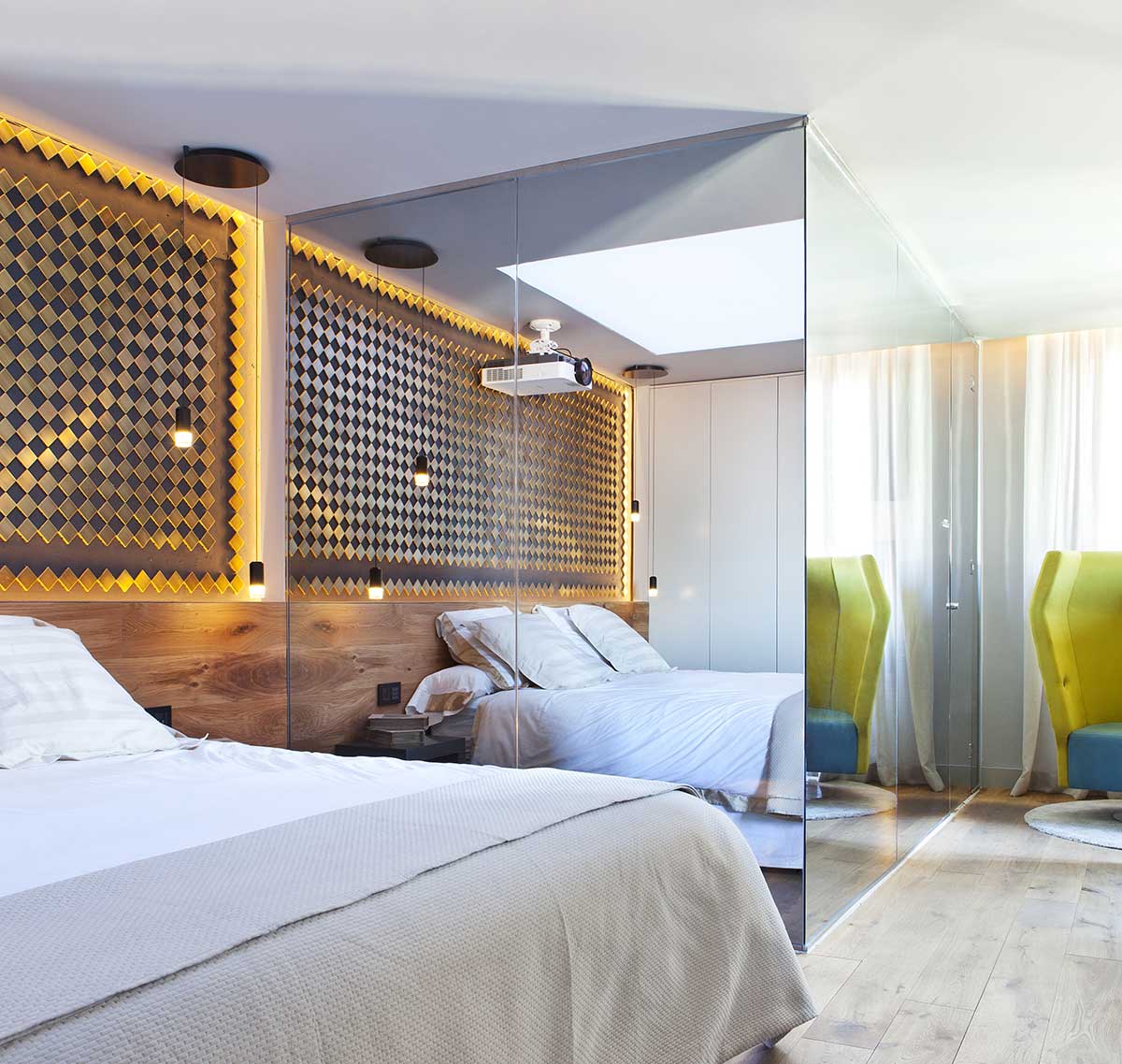 Zrcadlové sklo polopropustné