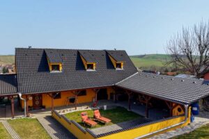 Dům-se-střešní-krytinou-KM-Beta
