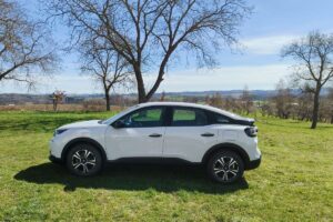 Citroën C4 YOU Hybrid 110 Automatic: za málo peněz hodně muziky