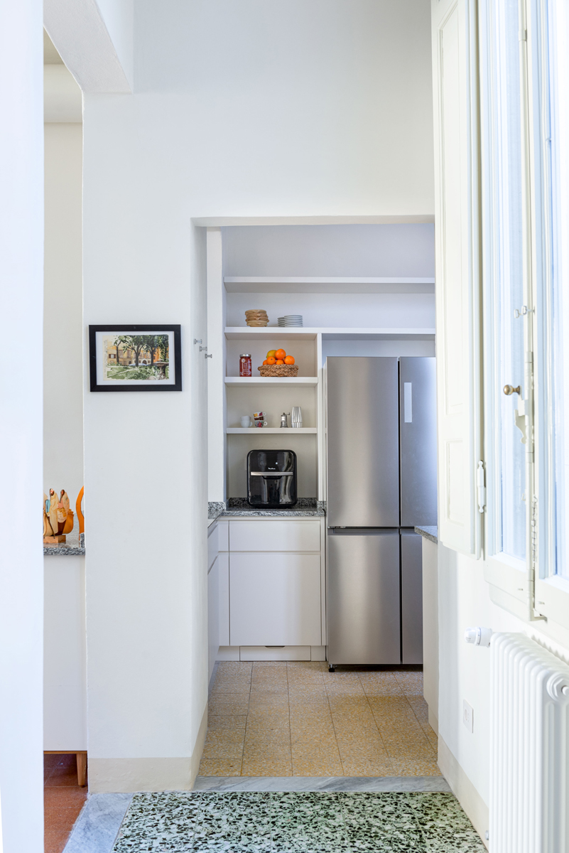 Pohled_z_chodby_do_kuchyne