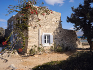 Dům, kde se kdysi šlapalo víno. Dnes se tu bydlí s výhledem na moře