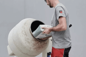 Baumit ALL IN Beton ulehčuje realizaci zpracováním celého obsahu pytle včetně jeho samorozpustitelného obalu, čímž dochází k obohacení betonové směsi o přírodní vyztužující celulózová vlákna