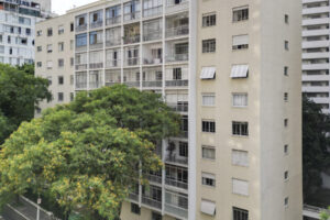 Bytový dům v São Paulu dokončený v roce 1949 podle návrhu architekta Lucjana Korngolda, v němž se nachází jeho někdejší penthouse.