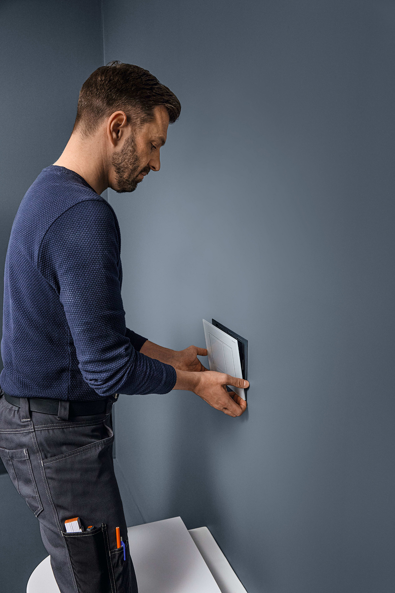 Díky vylepšenému zacvakávacímu mechanismu je instalace nového tlačítka Sigma40 jednoduchá a rychlá